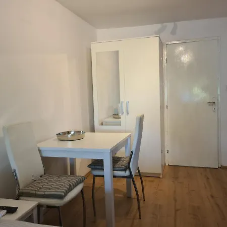 Studio Garden Διαμέρισμα Ντουμπρόβνικ